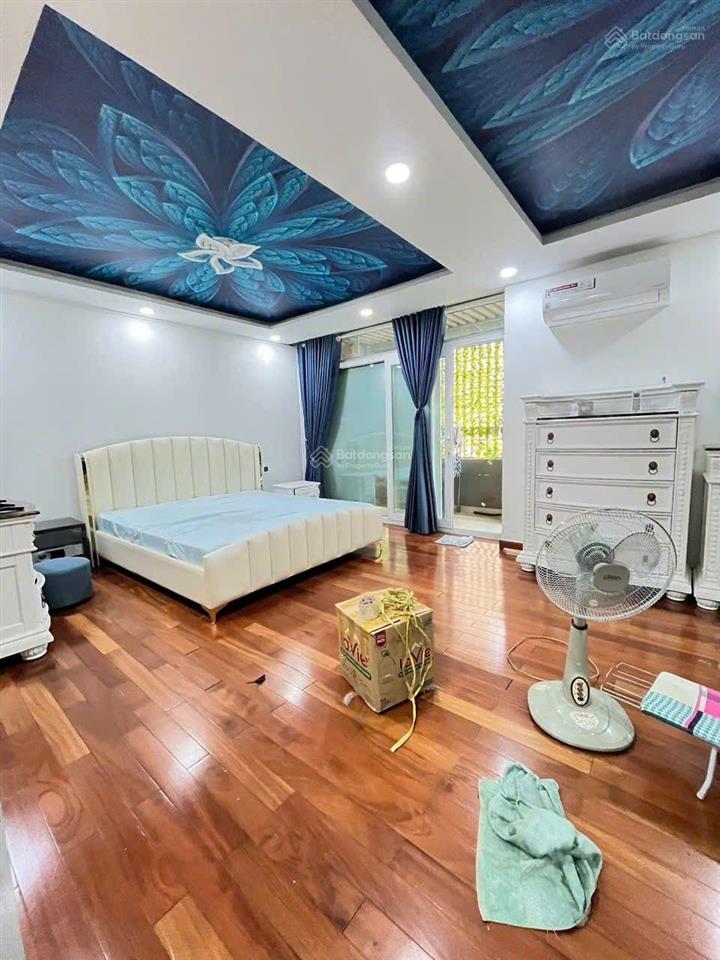 Biệt thự full nội thất cao cấp gần siêu thị eon bình tân 10 x 20 có 5pn 5wc sân thượng