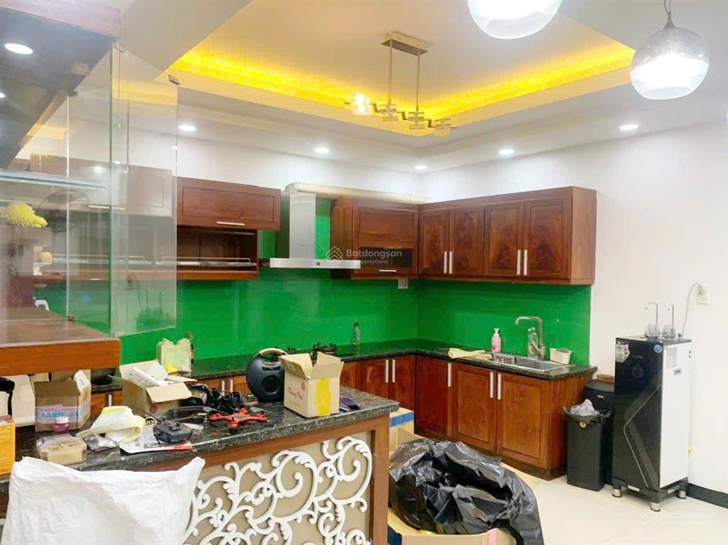 Biệt thự full nội thất cao cấp gần siêu thị eon bình tân 10 x 20 có 5pn 5wc sân thượng