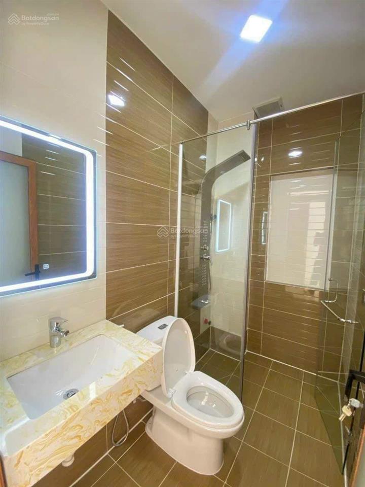 Nhà đẹp y hình 4 x 18 có 3 lầu 5pn 5wc sân thượng (gần khu tên lửa)