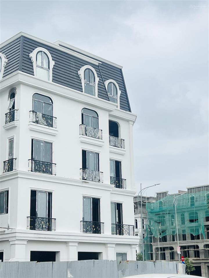 Shophouse 90m 5 tầng view hồ giá đầu tư chỉ 11,x tỷ