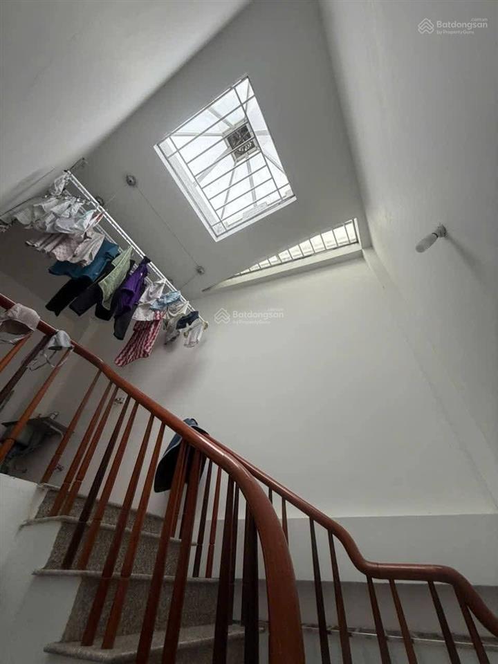 Hoàng quốc việt, 36 m2, giá chính chủ, ko dính quy hoạch, phường bưởi, quận tây hồ