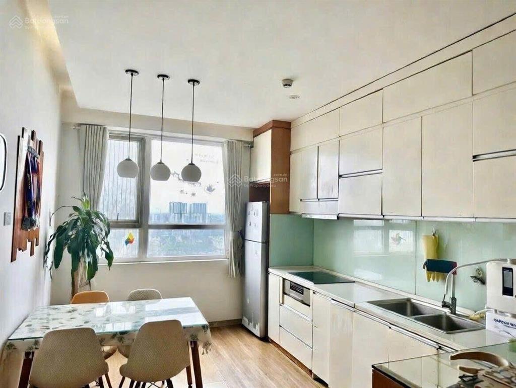 Nhỉnh 5 tỷ sở hữu ngay căn đẹp 70 m², 2pn, 2wc, view đẹp, sổ đỏ cầm tay.