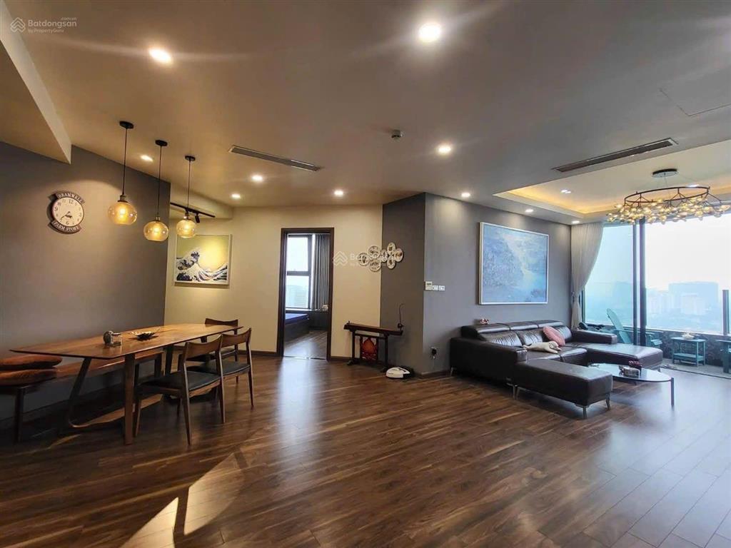 Căn đẹp giá 6 tỷ, 67m2, 2pn, 2wc, full nội thất bao phí sang tên