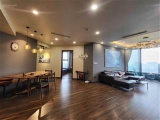 Căn đẹp giá 6 tỷ, 67m2, 2pn, 2wc, full nội thất bao phí sang tên