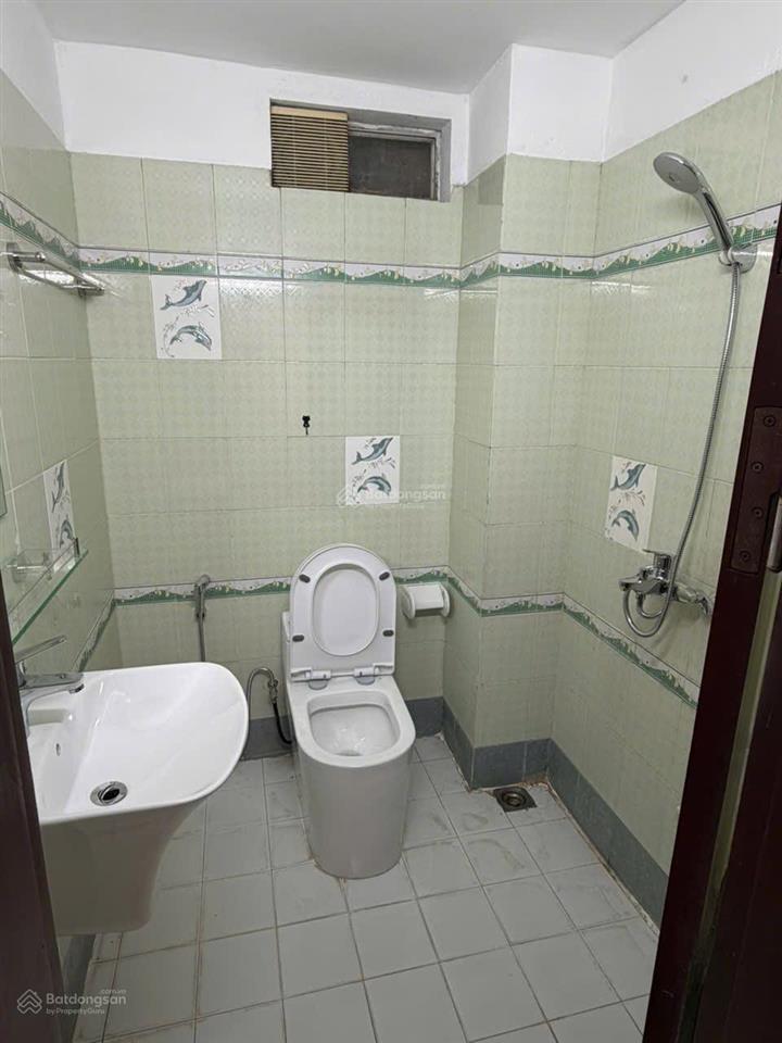 Cho thuê biệt thự 350m² âu cơ, hn  cực hợp làm văn phòng & vận hành online, homestay