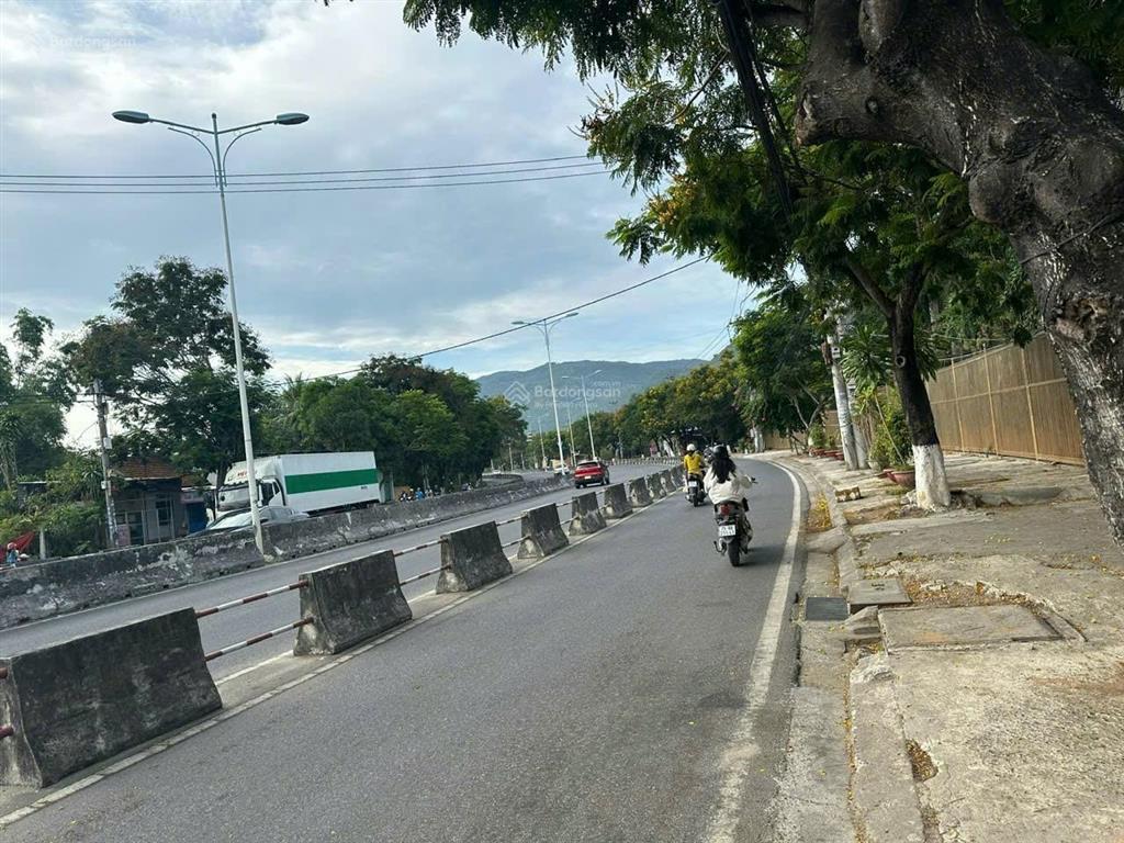 Cần bán lô đất có sẵn nhà xưởng mặt tiền nguyễn tất thành