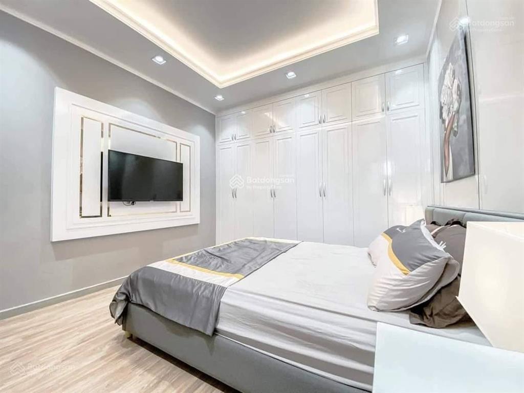Chính chủ cho thuê gấp căn hộ garden gate 95m², 3pn, 2wc, nhà mới, sạch đẹp, giá 19 tr/tháng