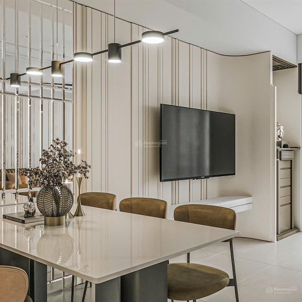 Chính chủ cần bán gấp căn hộ 90m2 richstar novaland 3pn 2wc full nội thất 4.7 tỷ 0902 202 ***