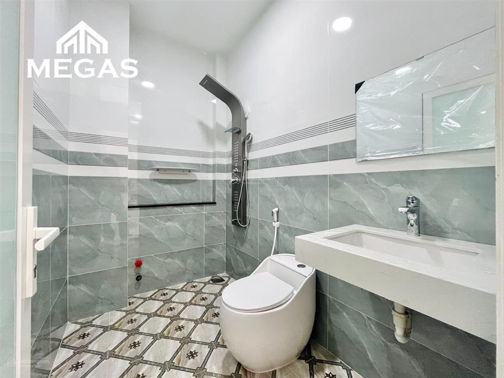 Chính chủ cho thuê phòng ban công nội thất cao cấp thang máy ngay mã lò  hương lộ 2