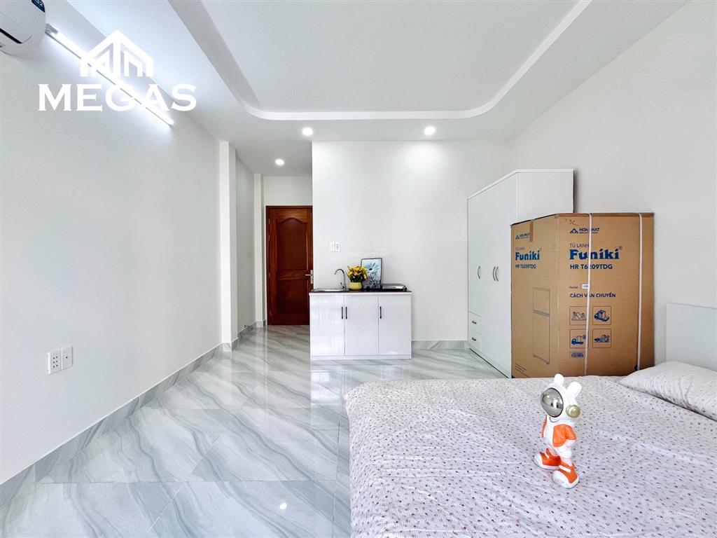 Chính chủ cho thuê phòng ban công nội thất cao cấp thang máy ngay mã lò  hương lộ 2