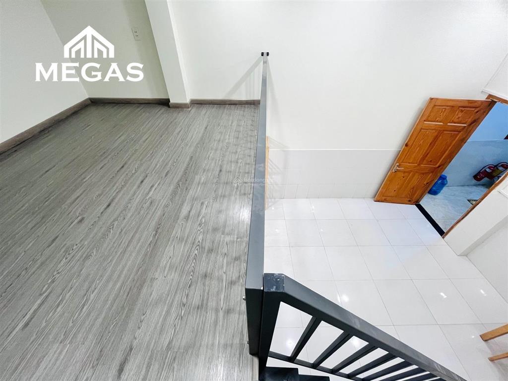 Căn hộ có gác mới xây full nội thất 35m2 siu rộng ngay hậu giang  nguyễn văn luông