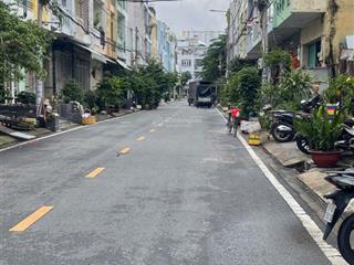 Nhà bán mặt tiền nội bộ bình phú2,q6  40m2 ,2tầng ,ko quy hoạch,ko lộ giới  giá5,7ty
