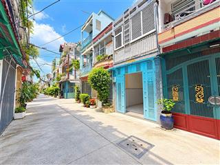 Nhà cho thuê hẻm xe hơi lạc long quân p3, q11  2 tầng, giá 9,5tr/th.