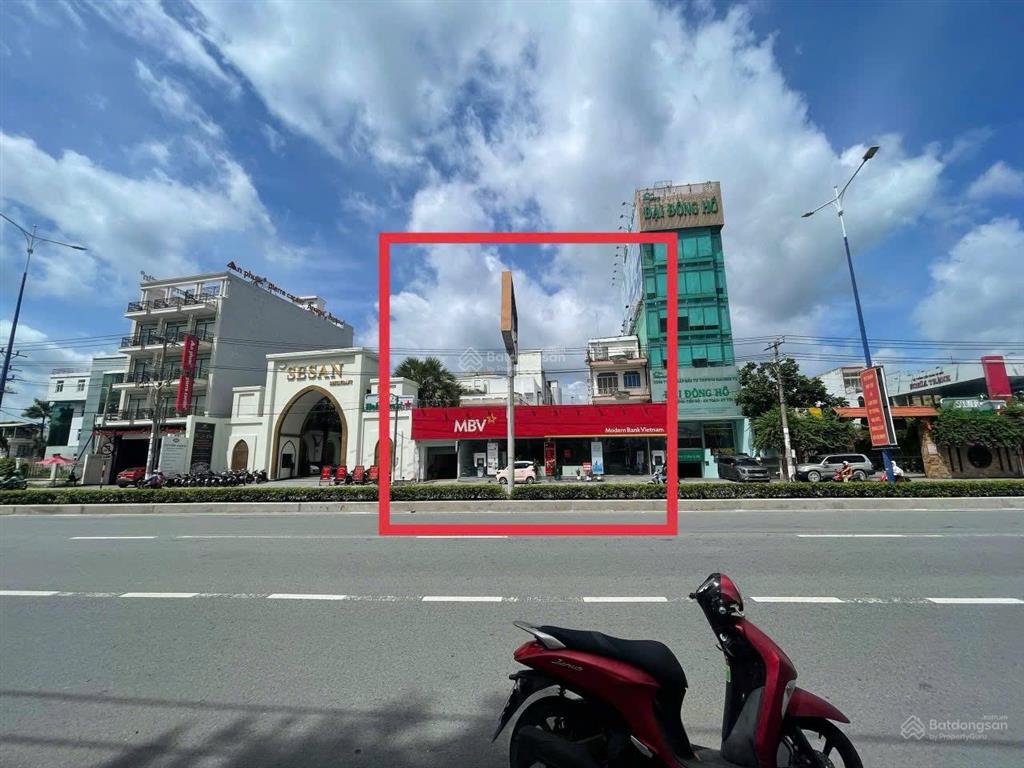 Mặt bằng ql13 mt 20m  đối diện becamex tower