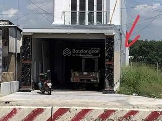 Nhà mặt tiền ql13, cần tiền bán nhanh