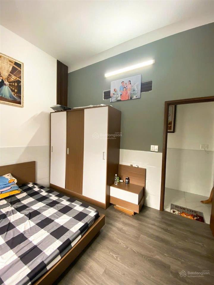 Nhà mặt tiền ql13, cần tiền bán nhanh