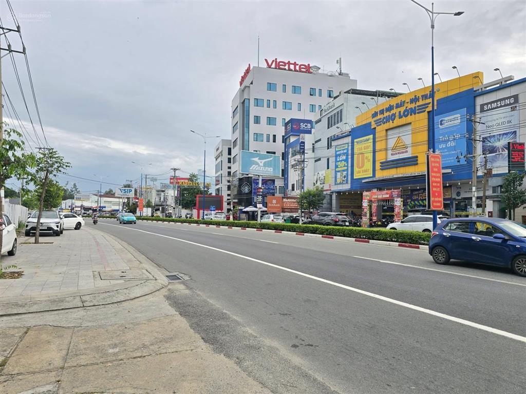 Building trung tâm thủ dầu một, cạnh tòa becamex tower