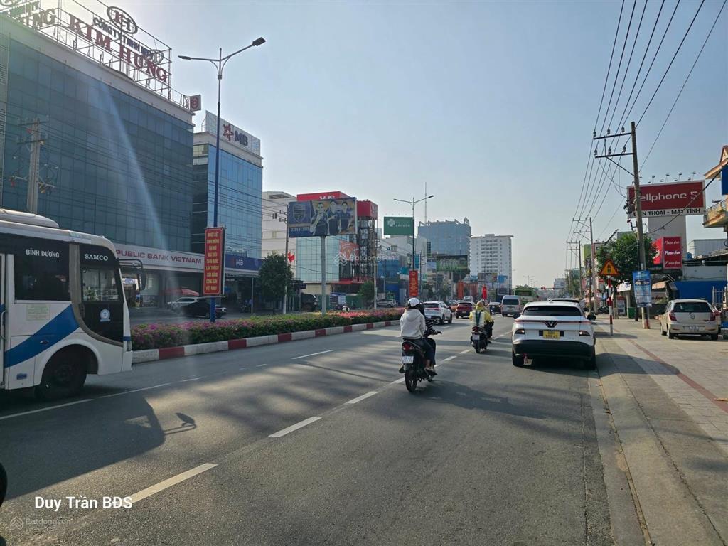 Building trung tâm thủ dầu một, cạnh tòa becamex tower