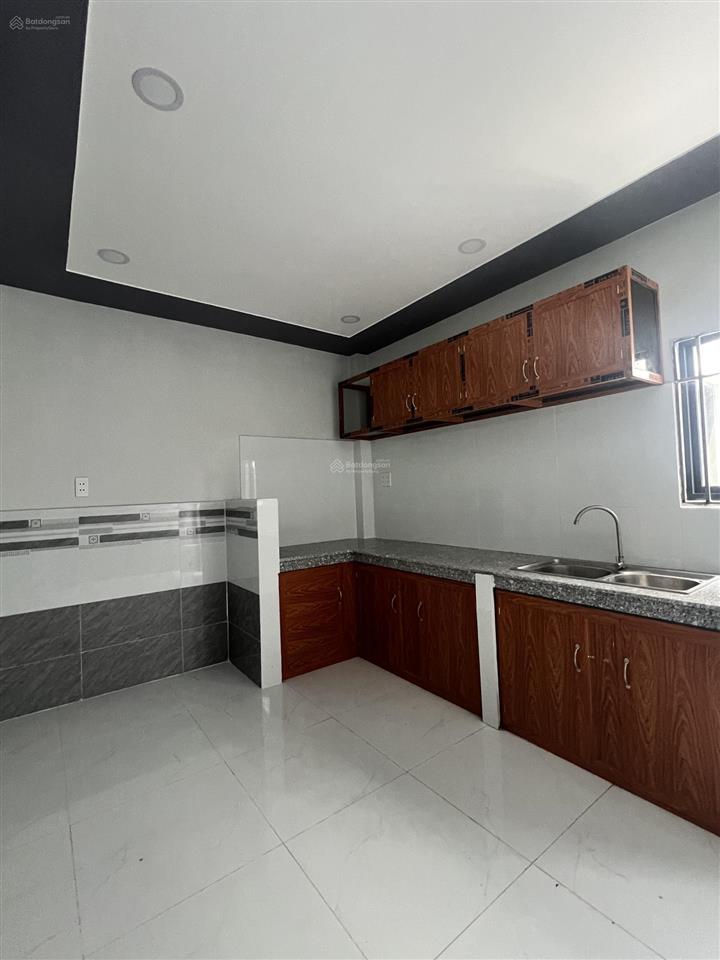 Bán căn nhà cấp 4 gác lửng trong khu mỹ hạnh hoàng gia giá rẻ