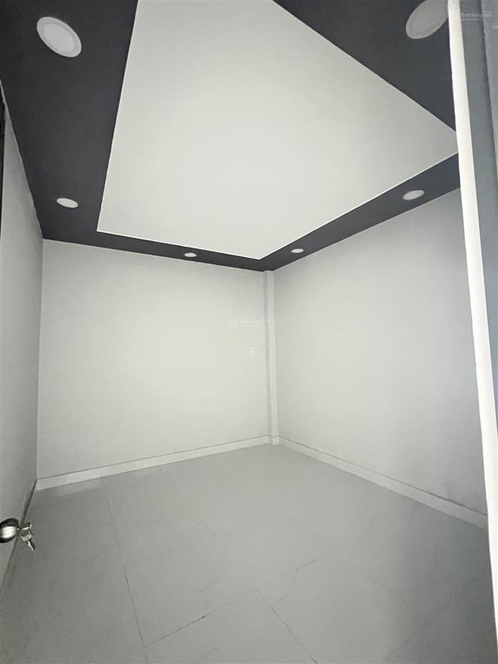 Bán căn nhà cấp 4 gác lửng trong khu mỹ hạnh hoàng gia giá rẻ