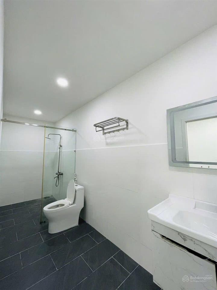 Chính chủ gửi bán căn nhà 1 trệt 2 lầu nội thất đẹp, giá đầu tư 3 tỷ 100
