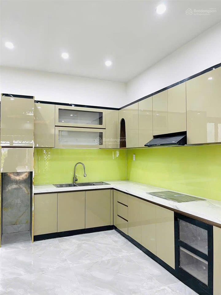 Chính chủ gửi bán căn nhà 1 trệt 2 lầu nội thất đẹp, giá đầu tư 3 tỷ 100
