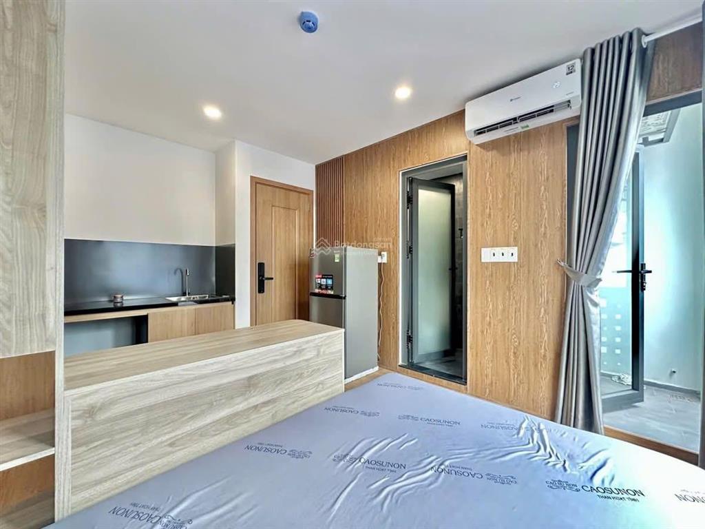 Căn hộ ban công/ cửa sổ full nội thấtan ninhthang máybảo vệ 24/7hỗ trợ tìm phòng miễn phí ở q4