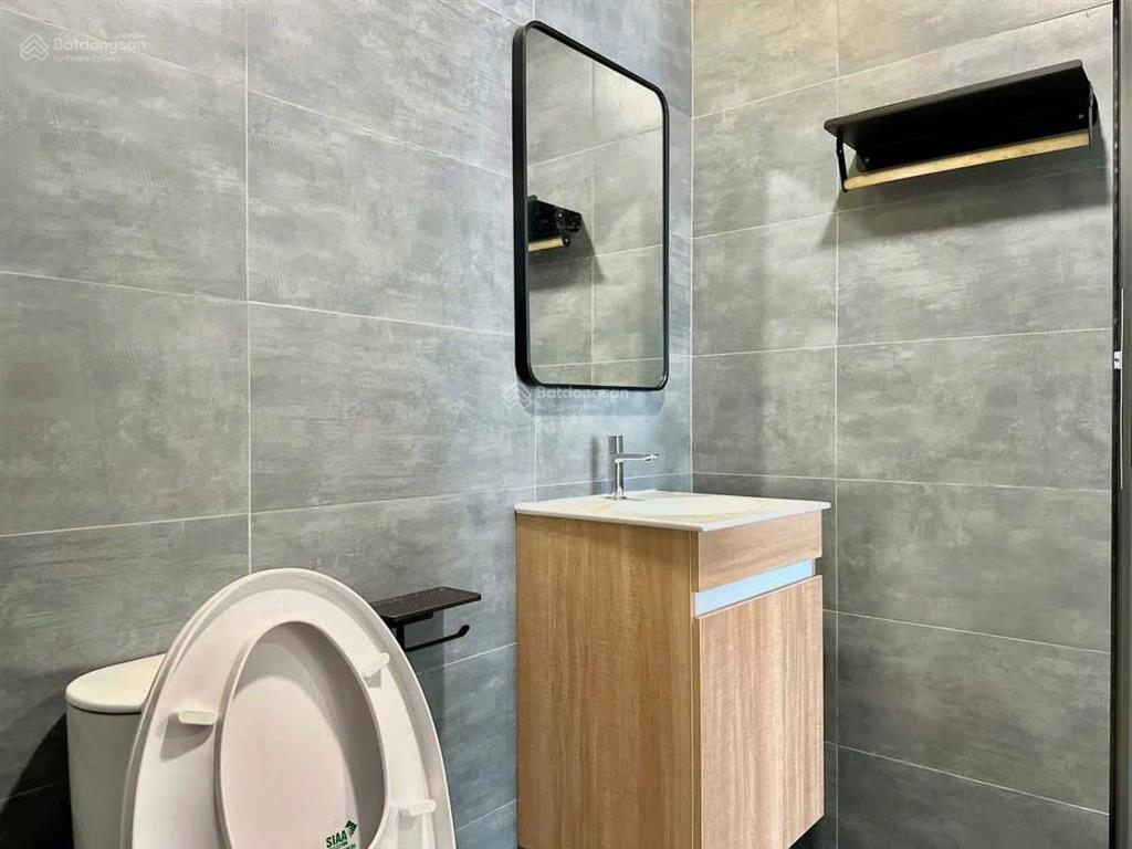 Căn hộ ban công/ cửa sổ full nội thấtan ninhthang máybảo vệ 24/7hỗ trợ tìm phòng miễn phí ở q4