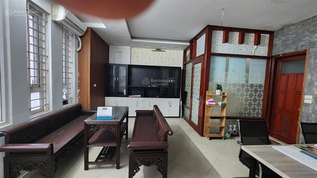 Cho thuê 2 phòng tổng 60 m2 + full nội thất + để ô tô miễn phí giá 5,5 triệu 1 tháng