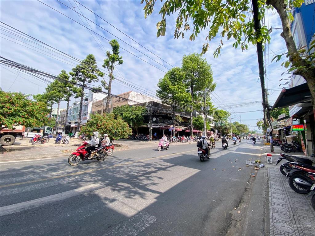 Bán khách sạn 5 tầng đối diện tttm chợ 30/4, phường vĩnh thanh cũ, rạch giá, kg