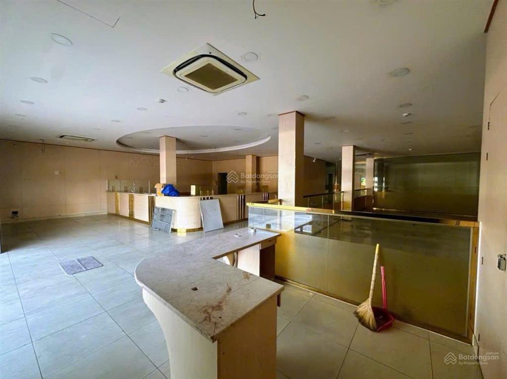 Cho thuê tòa nhà đường trần phú, phường vĩnh thanh cũ, rạch giá, kiên giang
