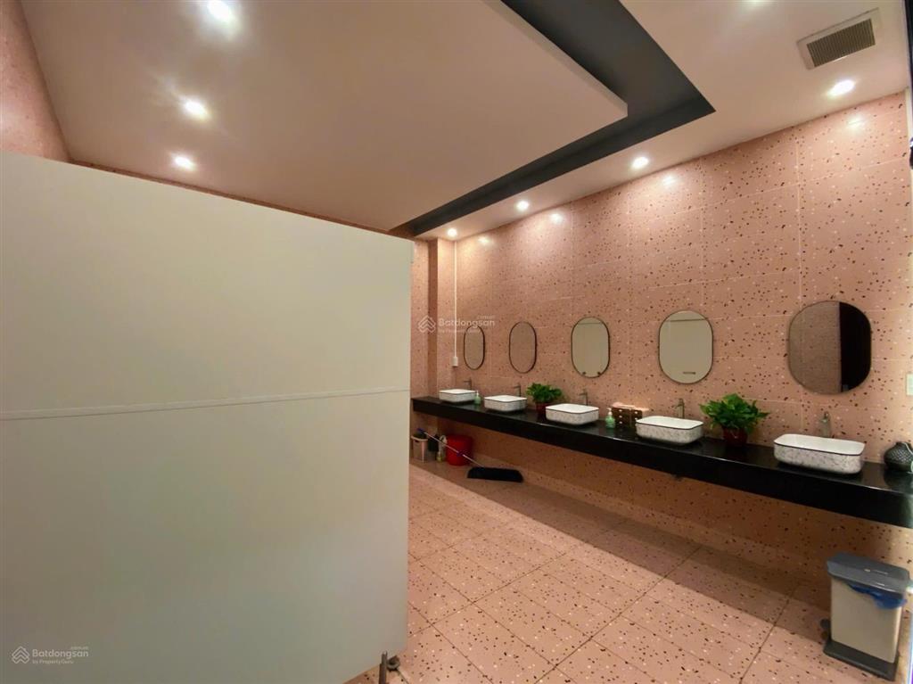 Cho thuê mbkd góc 3 mặt tiền đường 3/2, rạch giá, kiên giang