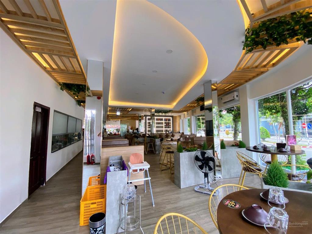 Cho thuê mbkd góc 3 mặt tiền đường 3/2, rạch giá, kiên giang