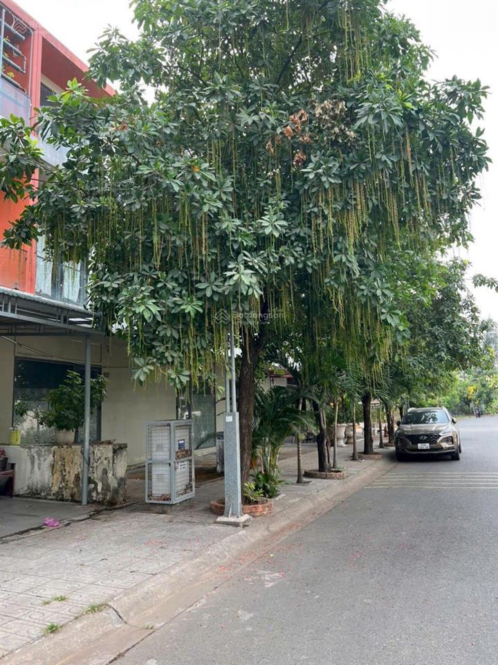 Bán nhà liền kề kdc river park, 2 mặt tiền, sát global city, dt90m2,  giá 15 tỷ/căn