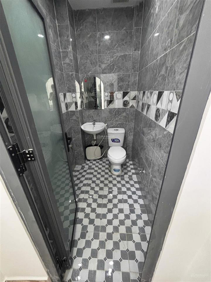 Bán nhà 1 lầu chỉ 3,7 tỷ, đường 9m vỉa hè, gần vinhomes grand park