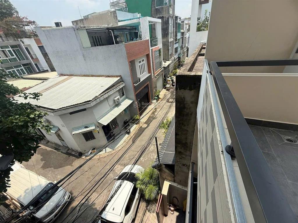 Bán nhà 3 tầng ngay man thiện chỉ 5,7 tỷ
