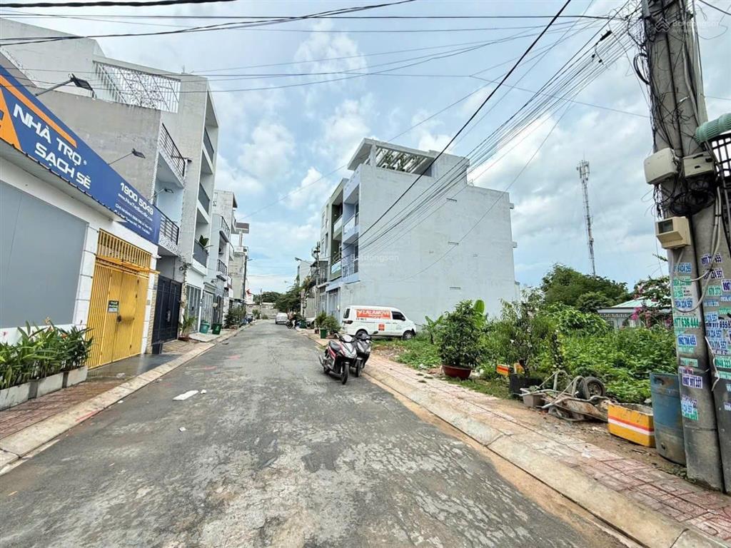 64m2 ngay lê văn việt chỉ 5,2 tỷ