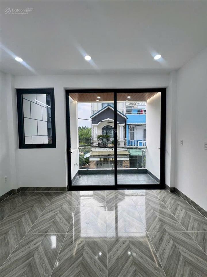 Bán gấp nhà 2 lầu mới tinh giá cực tốt, ngay chợ long trường