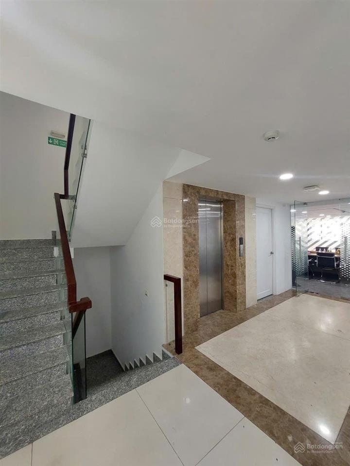 Bán tòa nhà có hầm gần trương văn bang 160m2 chỉ 48 tỷ