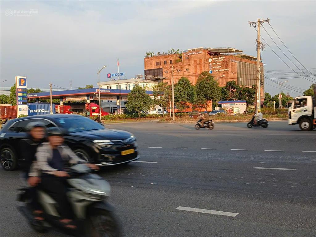 Hiếm có 156m2 mặt tiền bưng ông thoàn, sát global city  giảm 300 triệu