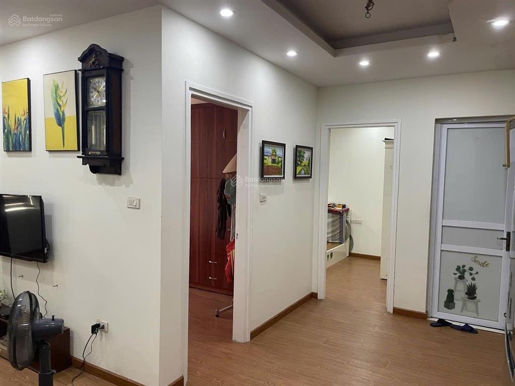 Chính chủ nhà tên an. 0866 714 ***. không qua trung gian bán chung cư 2 ngủ ct12 văn phú 63m2