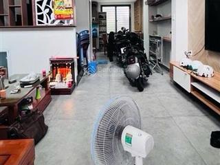 Bán nhà nguyễn khoái quận 4  4 tầng  40m2  4 tỷ nhỉnh  hẻm 4m  khu dân trí cao an ninh