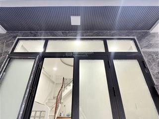 Bán nhà hoàng diệu quận 4  3 tầng  bề ngang 4m  20m2  chỉ 2 tỷ nhỉnh  nhà mới ở ngay