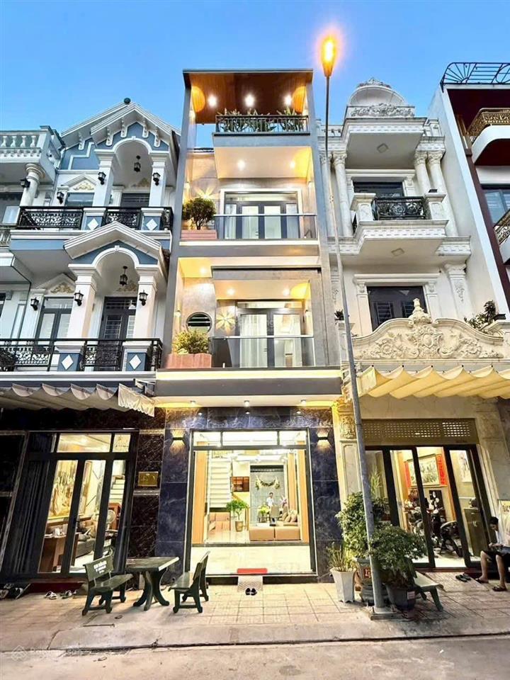 Nhà phố 3 tầng siêu đẹp full nội thất đầy đủ