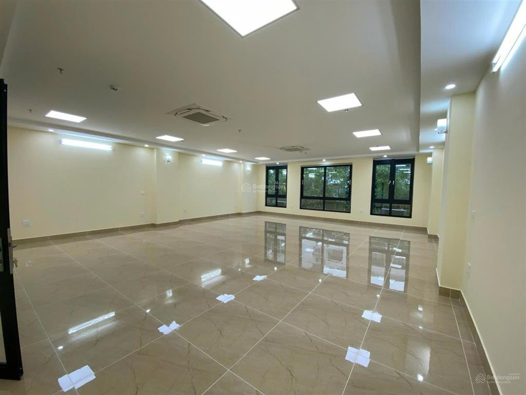 Cần cho thuê tòa nhà vp, mặt phố trung tâm hành chính hà đông, 8 tầng, 120m2/sàn, mặt tiền gần 9m