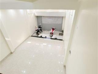 Bán nhà mặt phố định công thượng, kv sầm uất nhất, kd mọi loại hình, mặt tiền rộng.