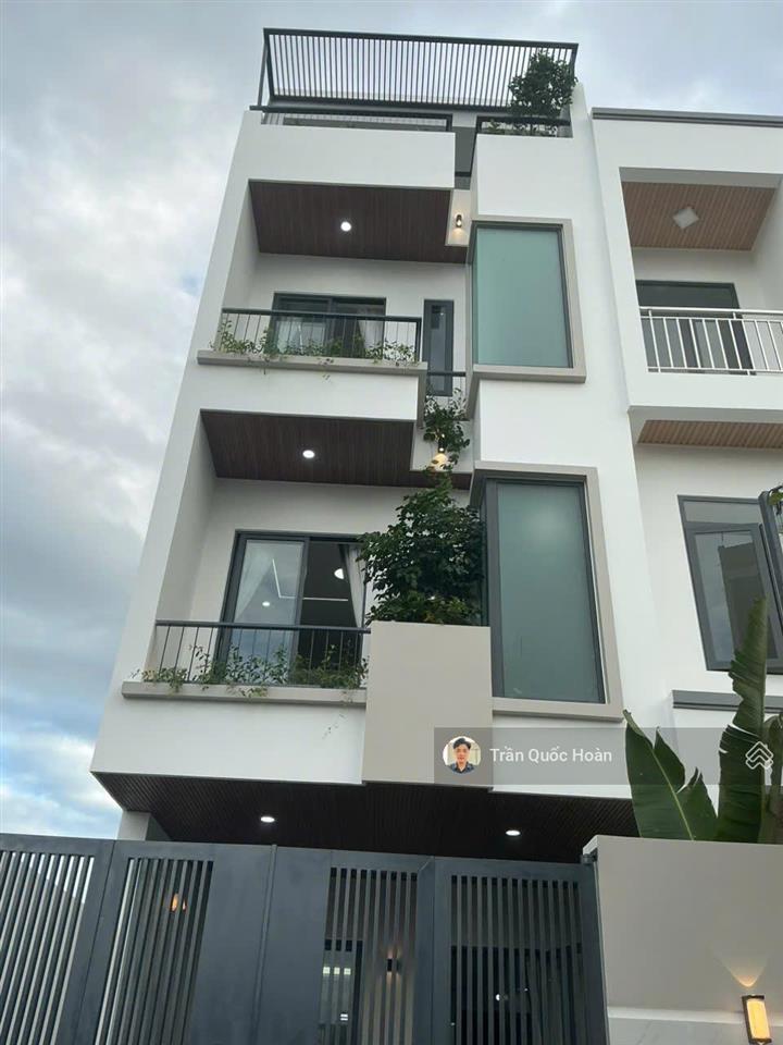 Bán nhà 1 trệt 2 lầu1 tum, 4pn5wc, khu tái định cư 10ha vũng tàu, 79,2m2 giá 9,999 tỷ