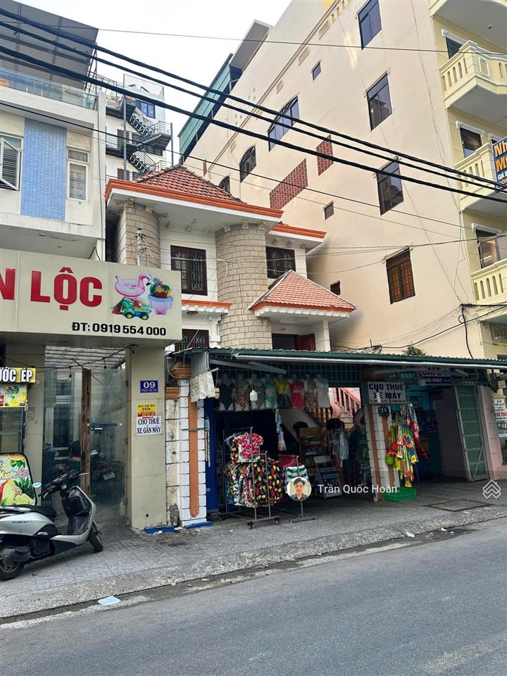 Bán biệt thự 1 trệt 2 lầu mt phan văn trị, p. thắng tam, vũng tàu, 184m2 ngang 8,2m, giá 50 tỉ