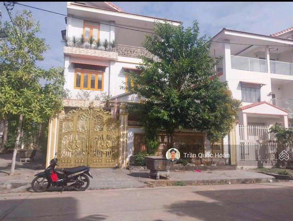 Bán biệt thự hùng vương hòa long bà rịa, 1 trệt 3 lầu 200m2, giá 6,8 tỷ
