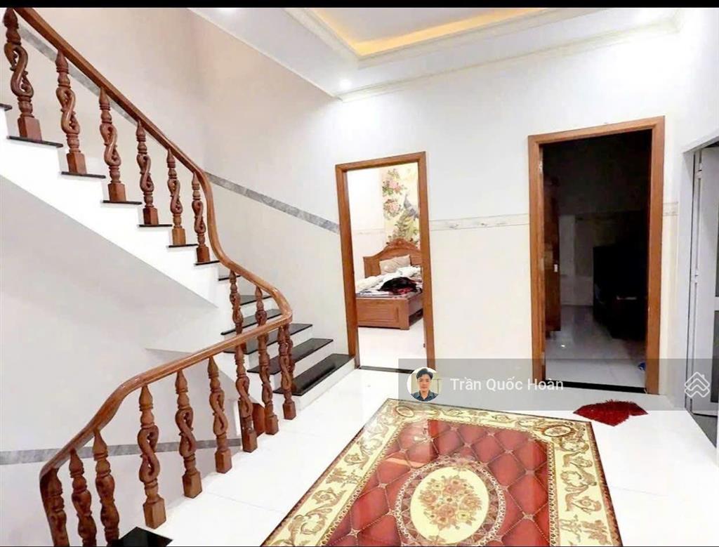 Bán biệt thự hùng vương hòa long bà rịa, 1 trệt 3 lầu 200m2, giá 6,8 tỷ